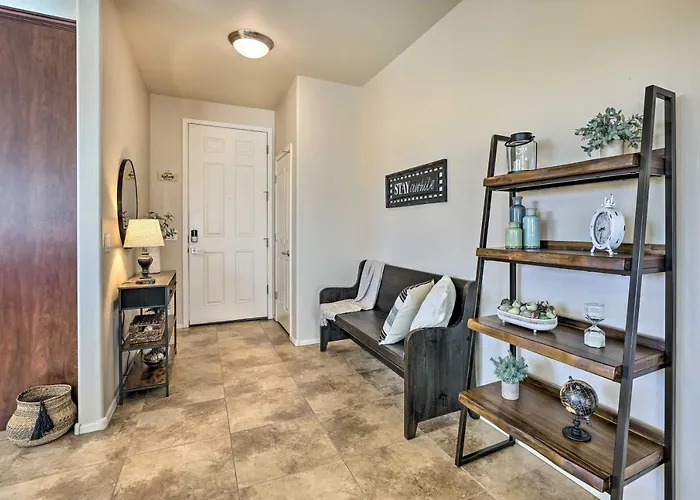 Snowbird Escape W/ Outdoor Oasis In Gold Canyon! Holiday home *
