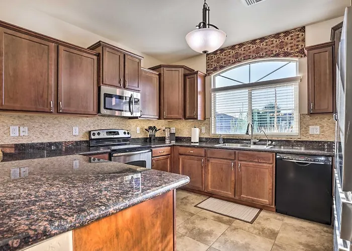 Snowbird Escape W/ Outdoor Oasis In Gold Canyon! Gold Canyon