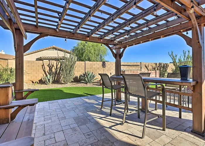 Holiday home Snowbird Escape W/ Outdoor Oasis In Gold Canyon!