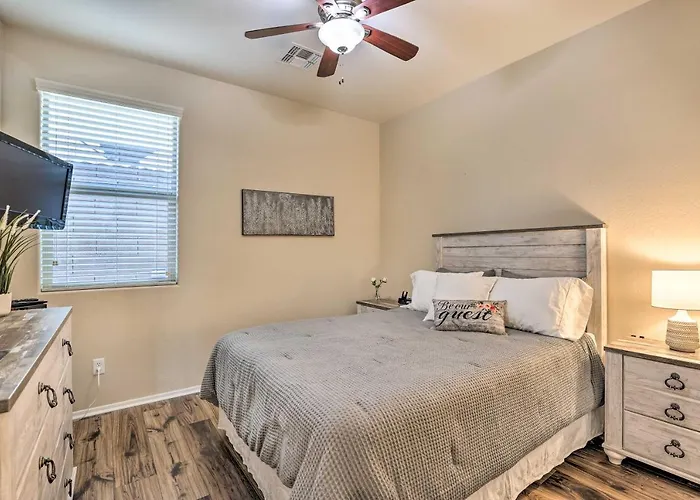 Holiday home Snowbird Escape W/ Outdoor Oasis In Gold Canyon! *